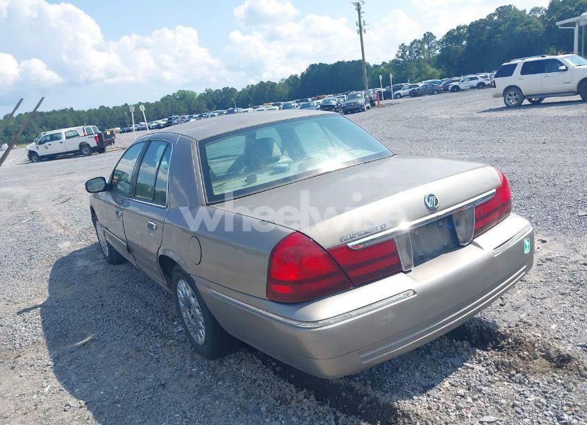 Photo 3 of 2003 Mercury Grand MARQUIS GS (VIN 2MEFM74W73X640765)