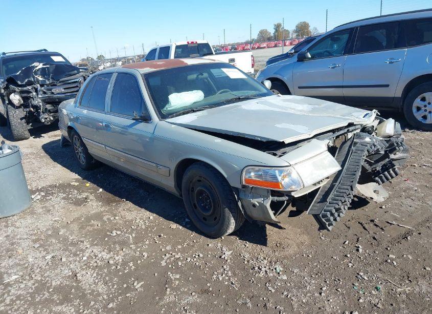2004 Mercury Grand MARQUIS GS (VIN 2MEFM74W74X637589) main photo