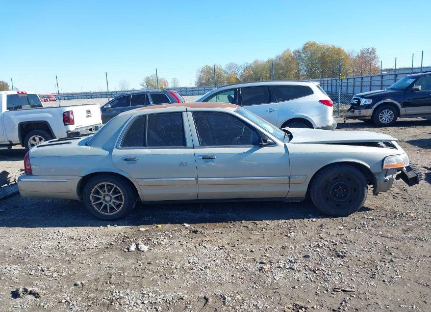 Photo 14 of 2004 Mercury Grand MARQUIS GS (VIN 2MEFM74W74X637589)