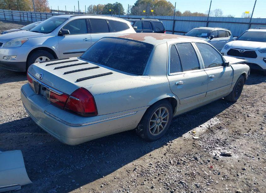 Photo 4 of 2004 Mercury Grand MARQUIS GS (VIN 2MEFM74W74X637589)