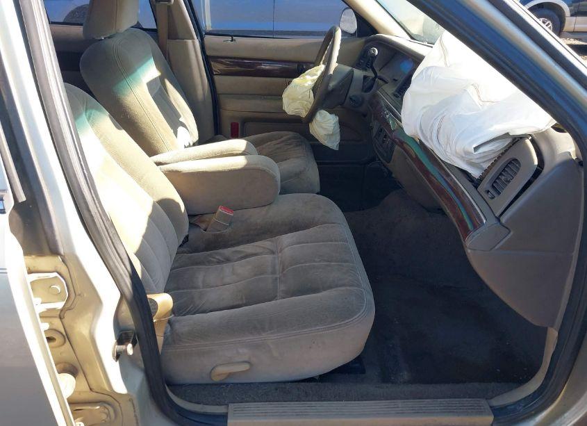 Photo 5 of 2004 Mercury Grand MARQUIS GS (VIN 2MEFM74W74X637589)