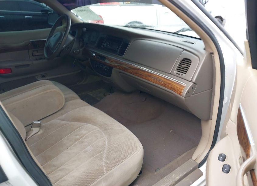 Photo 5 of 1999 Mercury Grand MARQUIS GS (VIN 2MEFM74W7XX717723)