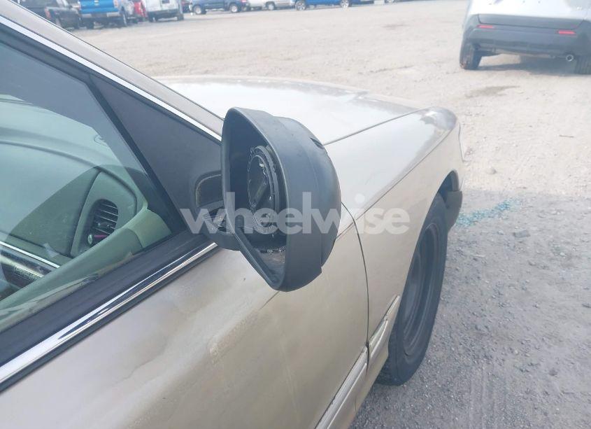 Photo 13 of 2000 Mercury Grand MARQUIS GS (VIN 2MEFM74W7YX607529)