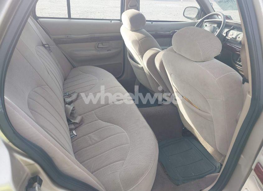 Photo 8 of 2000 Mercury Grand MARQUIS GS (VIN 2MEFM74W7YX607529)