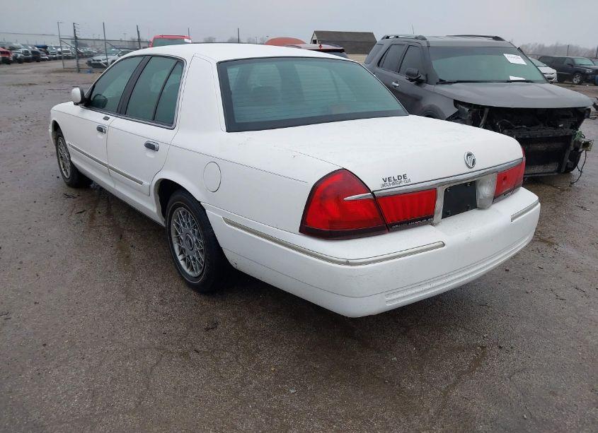 Photo 3 of 2002 Mercury Grand MARQUIS GS (VIN 2MEFM74W82X611466)