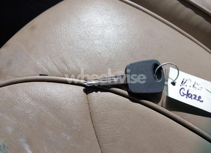 Photo 11 of 2002 Mercury Grand MARQUIS GS (VIN 2MEFM74W82X630017)