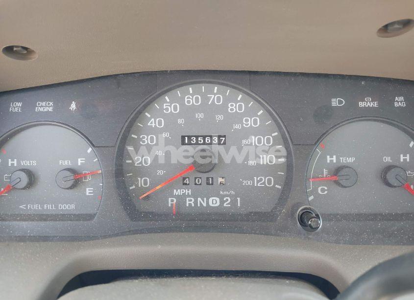 Photo 7 of 2002 Mercury Grand MARQUIS GS (VIN 2MEFM74W82X630017)