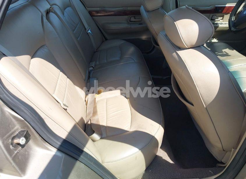 Photo 8 of 2002 Mercury Grand MARQUIS GS (VIN 2MEFM74W82X630017)