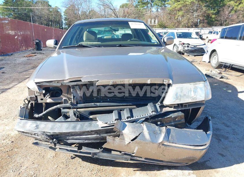 Photo 6 of 2004 Mercury Grand MARQUIS GS (VIN 2MEFM74W84X637293)