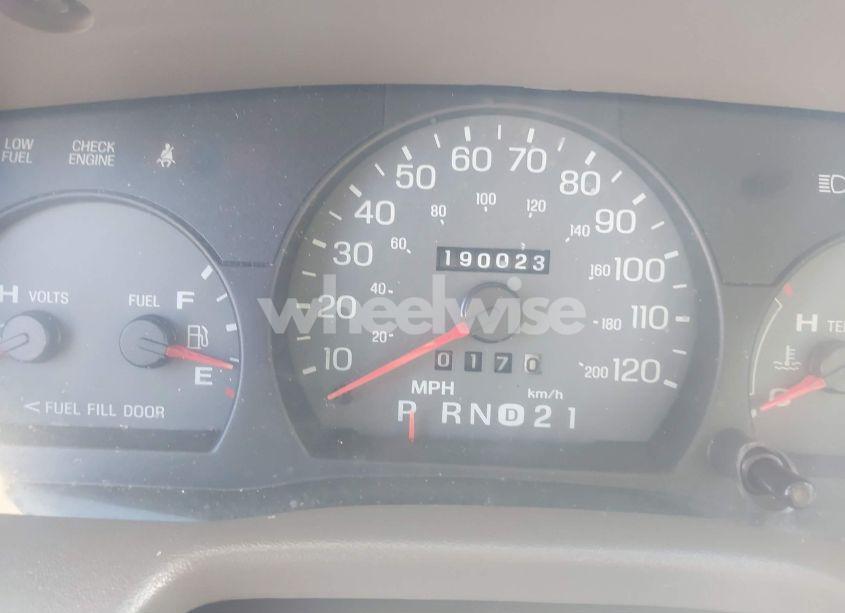 Photo 7 of 2004 Mercury Grand MARQUIS GS (VIN 2MEFM74W84X637293)