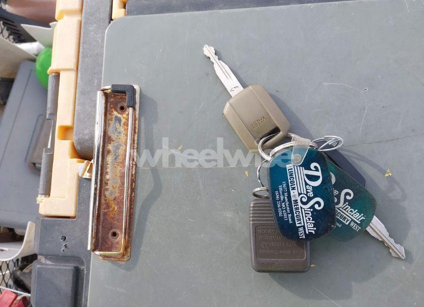 Photo 11 of 2004 Mercury Grand MARQUIS GS (VIN 2MEFM74W84X678832)