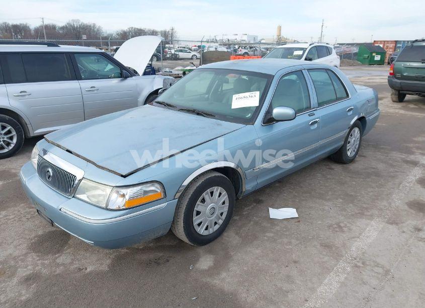 Photo 2 of 2004 Mercury Grand MARQUIS GS (VIN 2MEFM74W84X678832)