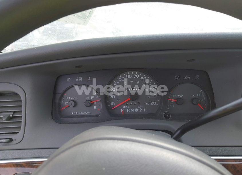 Photo 7 of 2004 Mercury Grand MARQUIS GS (VIN 2MEFM74W84X678832)