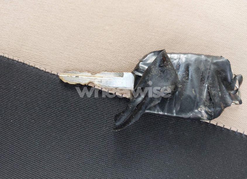 Photo 11 of 2005 Mercury Grand MARQUIS GS (VIN 2MEFM74W85X655746)