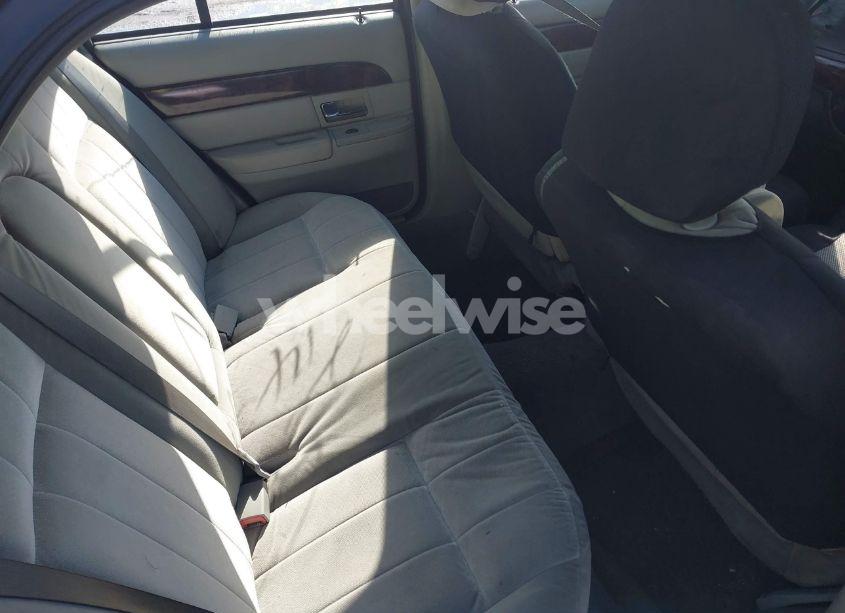 Photo 8 of 2005 Mercury Grand MARQUIS GS (VIN 2MEFM74W85X667007)