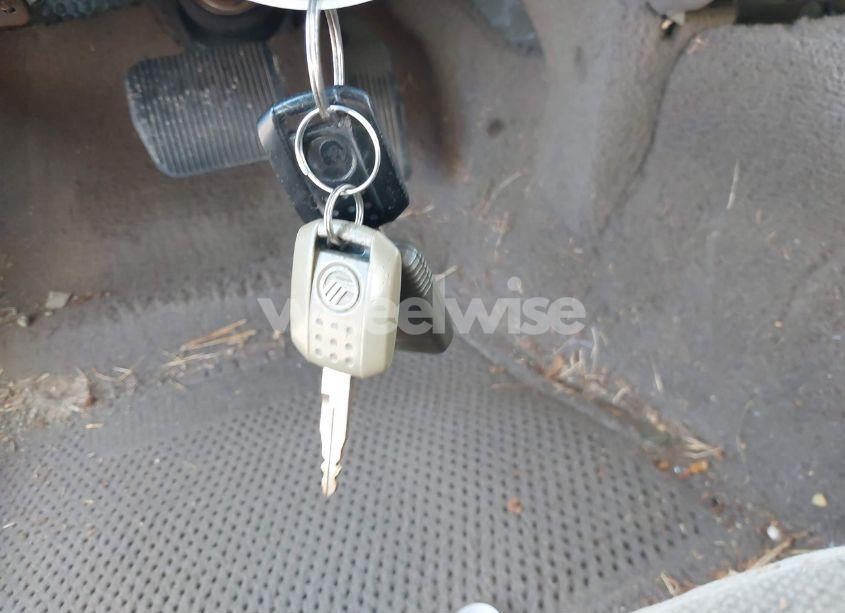 Photo 11 of 2005 Mercury Grand MARQUIS GS (VIN 2MEFM74W85X671722)