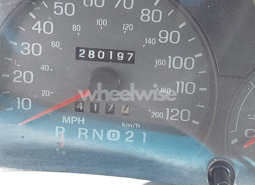 Photo 15 of 2000 Mercury Grand MARQUIS GS (VIN 2MEFM74W8YX661857)