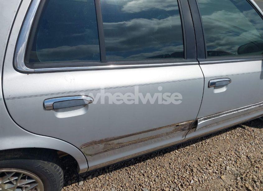 Photo 6 of 2002 Mercury Grand MARQUIS GS (VIN 2MEFM74W92X607734)