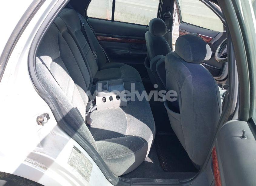 Photo 8 of 2002 Mercury Grand MARQUIS GS (VIN 2MEFM74W92X607734)