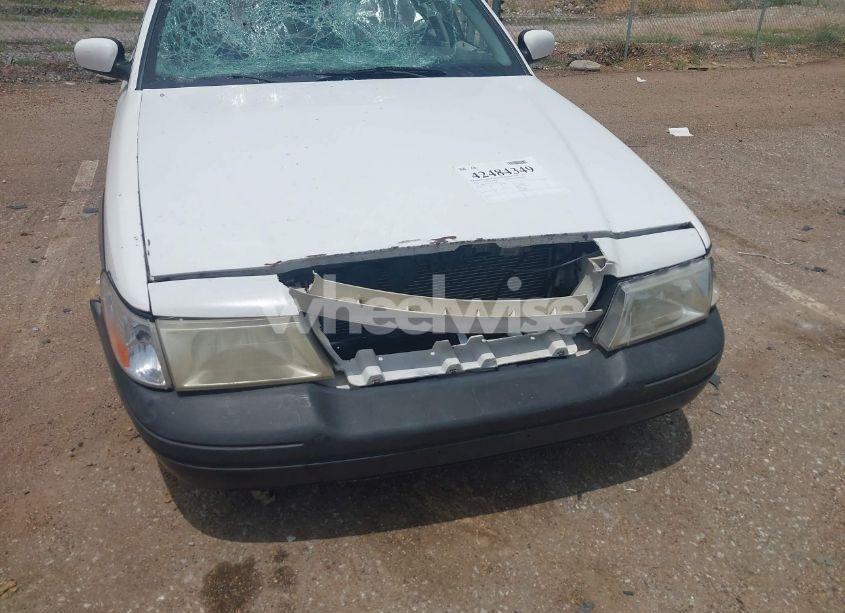 Photo 13 of 2003 Mercury Grand MARQUIS GS (VIN 2MEFM74W93X624373)