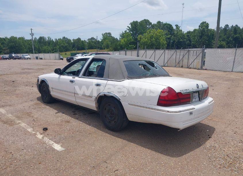 Photo 3 of 2003 Mercury Grand MARQUIS GS (VIN 2MEFM74W93X624373)