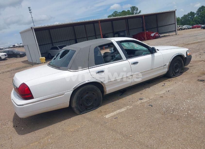 Photo 4 of 2003 Mercury Grand MARQUIS GS (VIN 2MEFM74W93X624373)