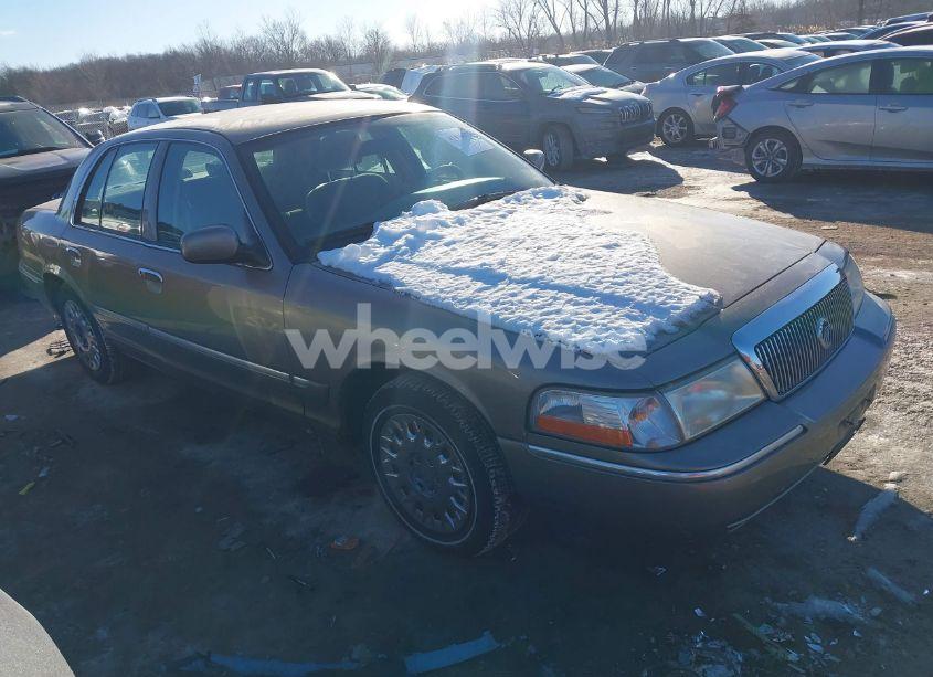 2003 Mercury Grand MARQUIS GS (VIN 2MEFM74W93X679857) main photo