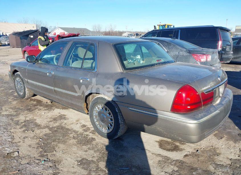 Photo 3 of 2003 Mercury Grand MARQUIS GS (VIN 2MEFM74W93X679857)