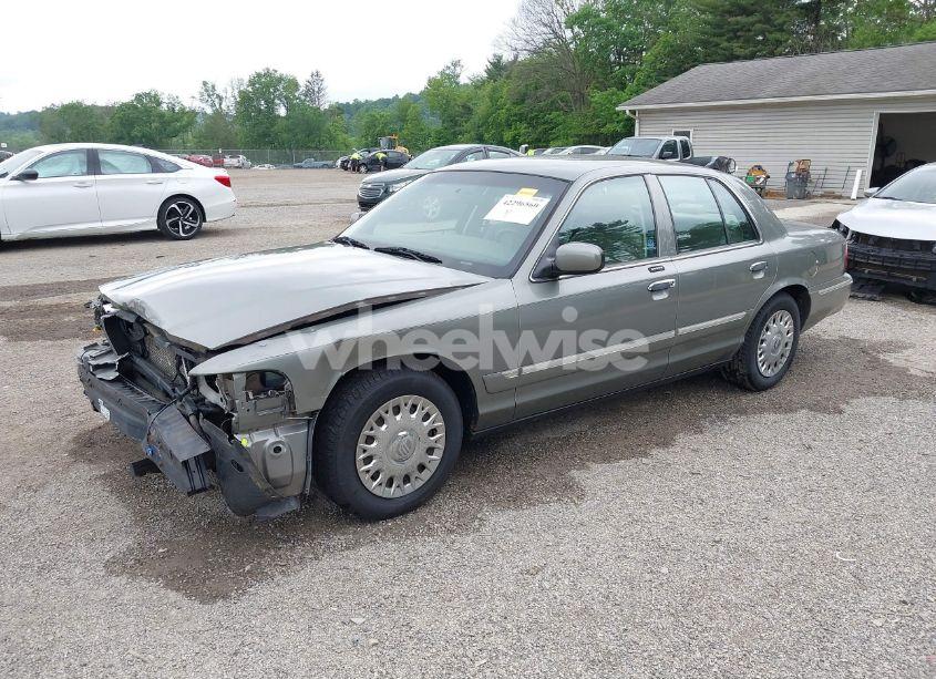 Photo 2 of 2004 Mercury Grand MARQUIS GS (VIN 2MEFM74W94X627534)