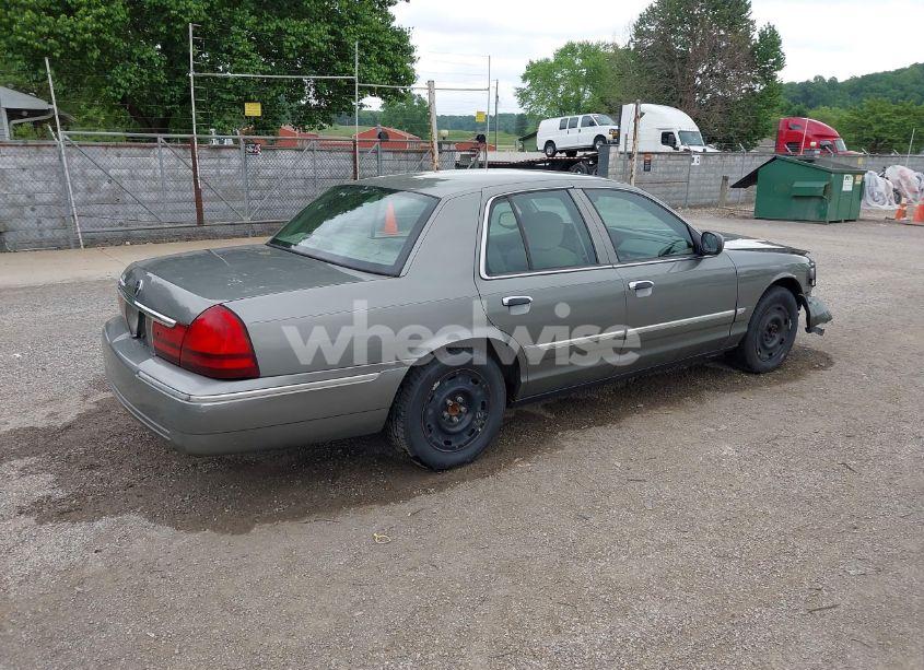 Photo 4 of 2004 Mercury Grand MARQUIS GS (VIN 2MEFM74W94X627534)