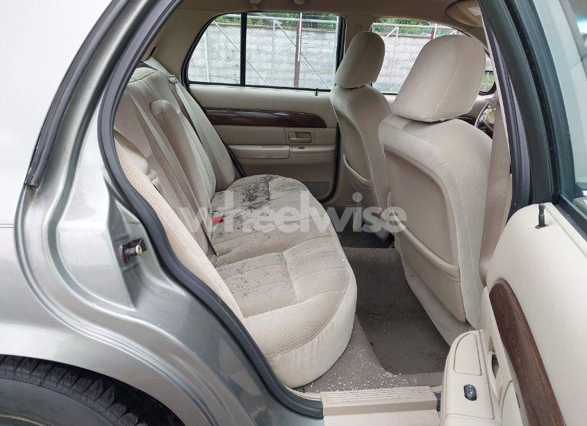 Photo 8 of 2004 Mercury Grand MARQUIS GS (VIN 2MEFM74W94X627534)