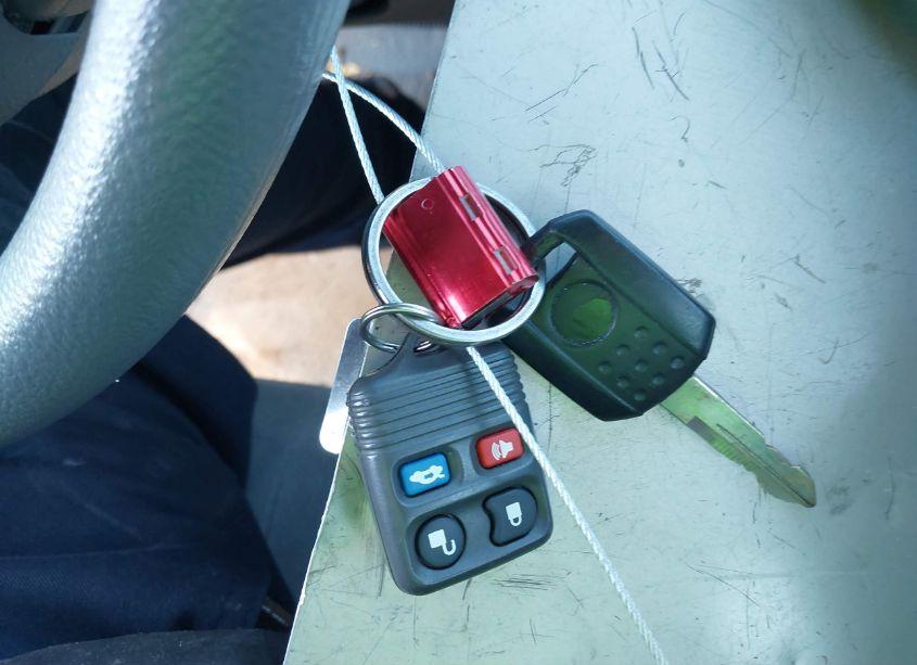 Photo 11 of 2005 Mercury Grand MARQUIS GS (VIN 2MEFM74W95X649034)