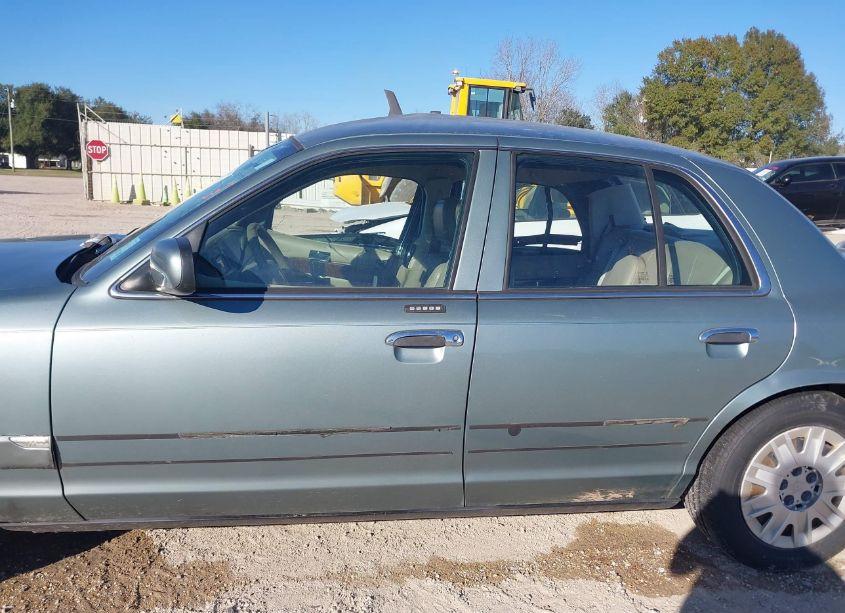 Photo 14 of 2005 Mercury Grand MARQUIS GS (VIN 2MEFM74W95X656212)