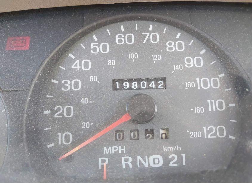 Photo 15 of 2005 Mercury Grand MARQUIS GS (VIN 2MEFM74W95X656212)