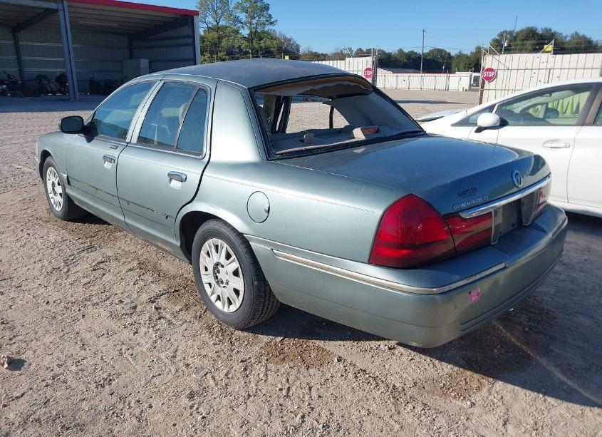 Photo 3 of 2005 Mercury Grand MARQUIS GS (VIN 2MEFM74W95X656212)