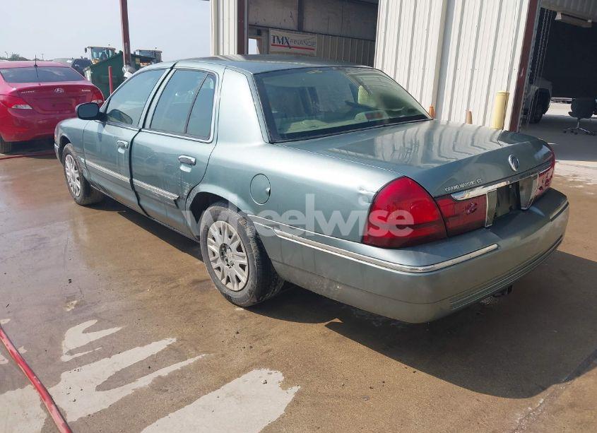 Photo 3 of 2005 Mercury Grand MARQUIS GS (VIN 2MEFM74W95X668702)