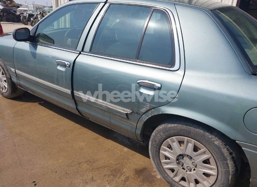 Photo 6 of 2005 Mercury Grand MARQUIS GS (VIN 2MEFM74W95X668702)