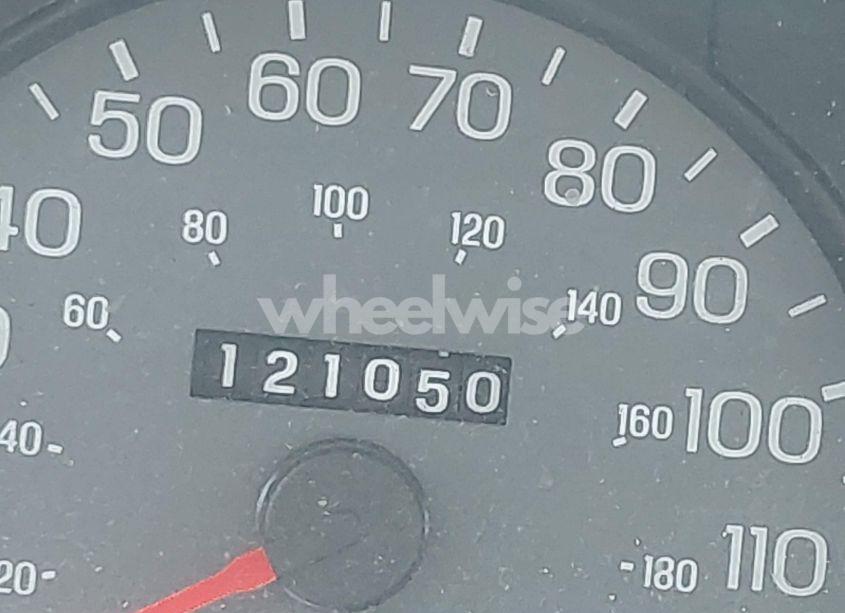 Photo 7 of 2005 Mercury Grand MARQUIS GS (VIN 2MEFM74W95X668702)