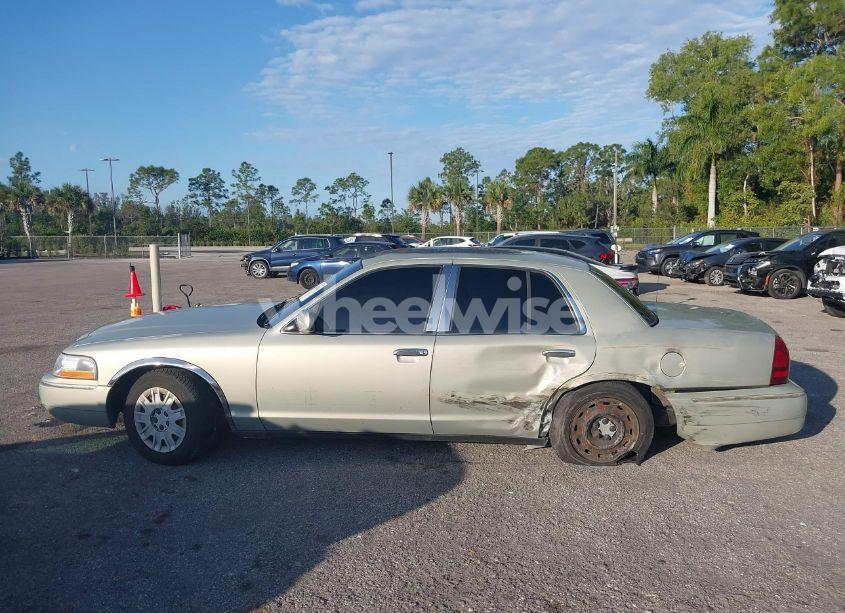 Photo 14 of 2005 Mercury Grand MARQUIS GS (VIN 2MEFM74W95X670093)