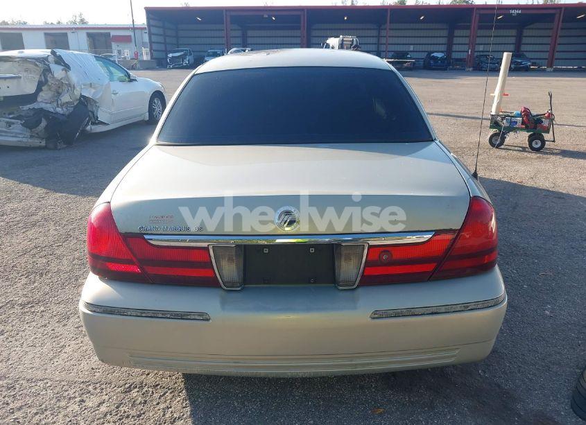 Photo 16 of 2005 Mercury Grand MARQUIS GS (VIN 2MEFM74W95X670093)