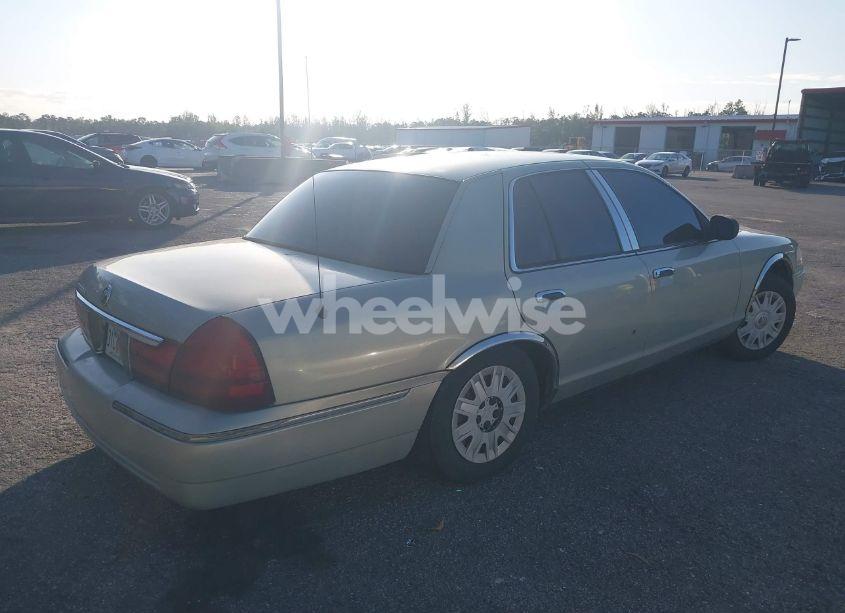 Photo 4 of 2005 Mercury Grand MARQUIS GS (VIN 2MEFM74W95X670093)