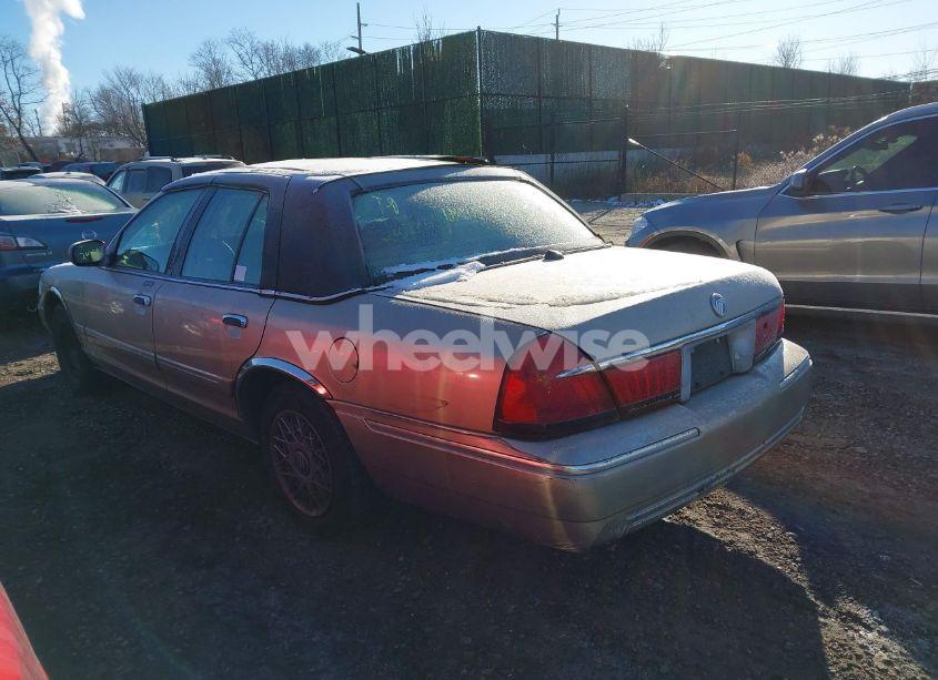 Photo 3 of 2000 Mercury Grand MARQUIS GS (VIN 2MEFM74W9YX718843)