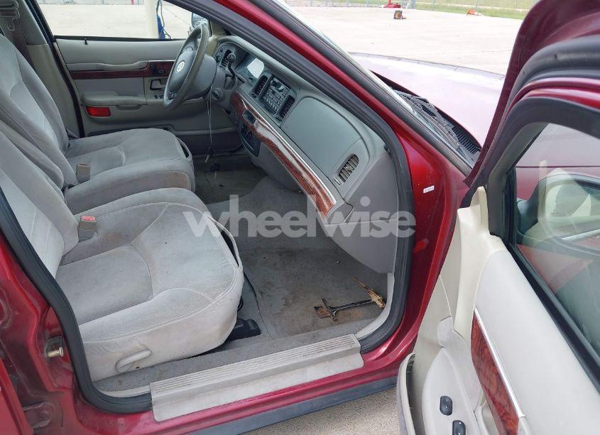 Photo 5 of 2002 Mercury Grand MARQUIS GS (VIN 2MEFM74WX2X631816)