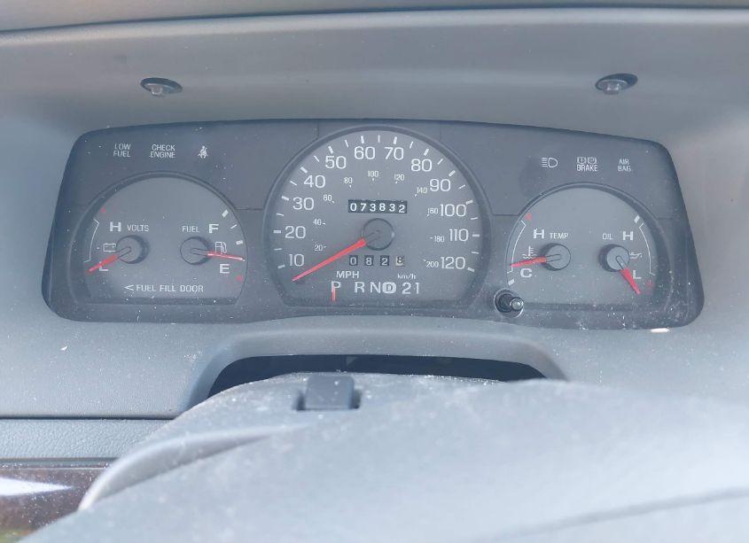 Photo 7 of 2005 Mercury Grand MARQUIS GS (VIN 2MEFM74WX5X609318)