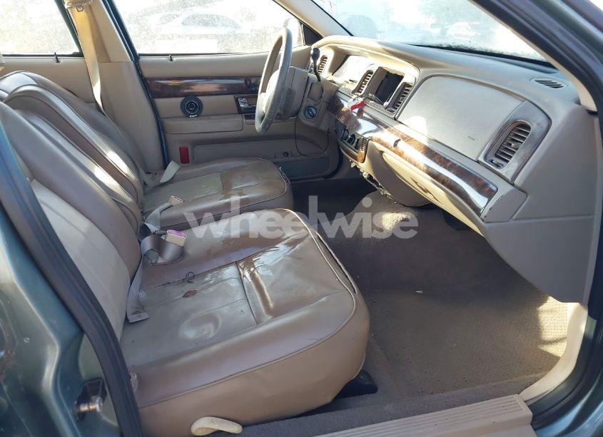 Photo 5 of 2005 Mercury Grand MARQUIS GS (VIN 2MEFM74WX5X627625)