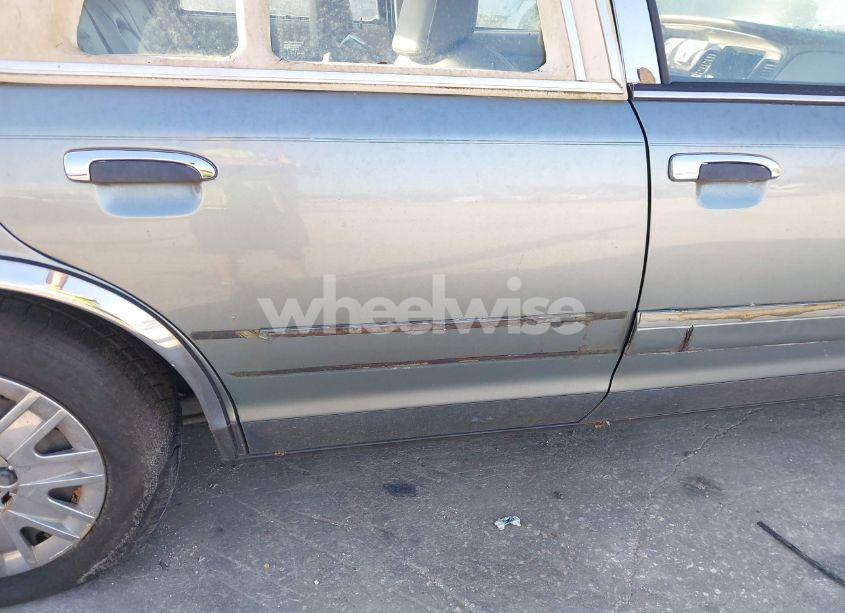 Photo 6 of 2005 Mercury Grand MARQUIS GS (VIN 2MEFM74WX5X627625)