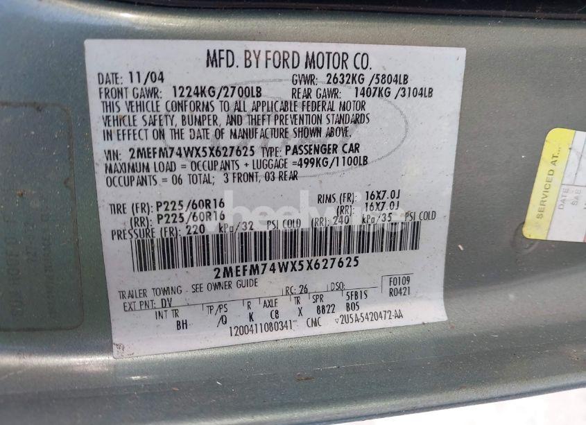 Photo 9 of 2005 Mercury Grand MARQUIS GS (VIN 2MEFM74WX5X627625)