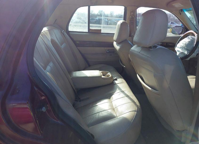 Photo 8 of 2007 Mercury Grand MARQUIS LS (VIN 2MEFM75V07X639453)