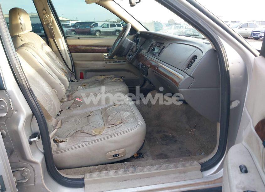 Photo 5 of 2008 Mercury Grand MARQUIS LS (VIN 2MEFM75V08X606745)