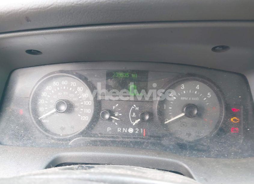 Photo 7 of 2008 Mercury Grand MARQUIS LS (VIN 2MEFM75V08X606745)
